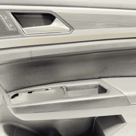 2021 VOLKSWAGEN ATLAS SEL FRONT RIGHT PASSENGER SIDE DOOR TRIM PANEL COVER OEM