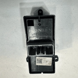 2016 - 2022 HONDA PILOT REAR LEFT OR RIGHT DOOR WINDOW CONTROL SWITCH OEM 2016 - 2022 HONDA PILOT REAR LEFT OR RIGHT DOOR WINDOW CONTROL SWITCH OEM