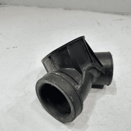 HONDA PILOT 3.5L AIR CLEANER INTAKE FILTER HOSE TUBE W/LOWER BODY SEAL OEM