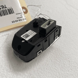 21-23 KIA K5 STEERING WHEEL RIGHT PASSENGER SIDE CRUISE CONTROL SWITCH OEM