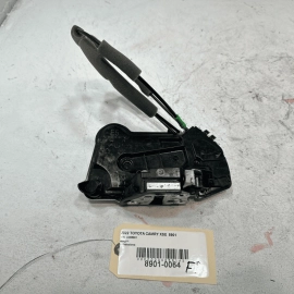 TOYOTA CAMRY FRONT RIGHT PASSENGER SIDE DOOR LOCK LATCH ACTUATOR OEM 2018 - 2024