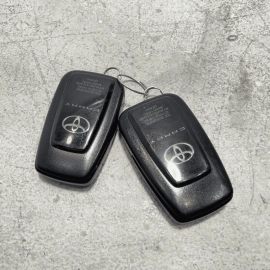 2018-2023 Toyota Camry Smart Keyless Entry Key Fob Set of 2 OEM 2018-2023 Toyota Camry Smart Keyless Entry Key Fob Set of 2 OEM