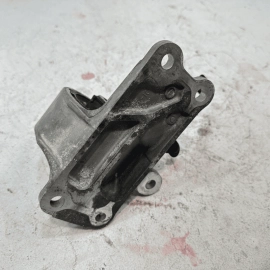 TOYOTA CAMRY 2018-2024 FWD 2.5L FRONT DRIVER SIDE TRANSMISSION MOUNT BRACKET OEM