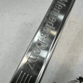 14-2017 MERCEDES S550 W222 REAR PASSENGER SIDE DOOR SILL TRIM COVER PANEL OEM