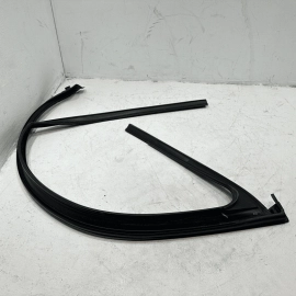 MERCEDES S550 W222 FRONT DRIVER DOOR WINDOW RUN CHANNEL SEAL MOLDING OEM 2014-17