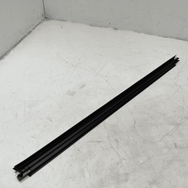 Front Right Door Window Belt Weatherstrip Seal Mercedes W222 S550 2014-2017 OEM