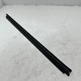 Front Right Door Window Belt Weatherstrip Seal Mercedes W222 S550 2014-2017 OEM