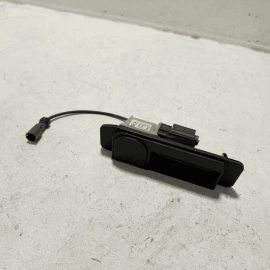 2014-2017 Mercedes-Benz S 550 Release Handle w/Rear Surround View Camera OEM