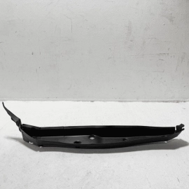 2014-2017 Mercedes-Benz S550 Front Left Side Fender Rearward Seal Cover OEM