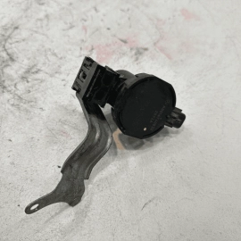 2014 - 2017 MERCEDES S550 W222 FUEL VAPOR CANISTER PURGE VALVE W/BRACKET OEM