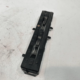 14-2017 MERCEDES S550  W222  AIR DUCT AUXILIARY RADIATOR UPPER MOUNT BRACKET OEM