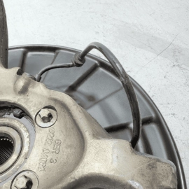 MERCEDES W222 S550 2014-17 REAR RIGHT PASSENGER SIDE SPINDLE KNUCKLE & HUB OEM