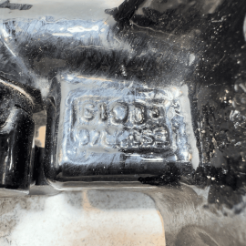 MERCEDES W222 S550 FRONT PASSENGER SIDE LOWER DOOR HINGE OEM 2014-2017