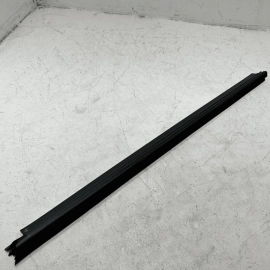 MERCEDES W222 S550 FRONT LEFT DOOR WINDOW BELT WEATHERSTRIP SEAL OEM 2014-2020