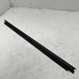MERCEDES W222 S550 FRONT LEFT DOOR WINDOW BELT WEATHERSTRIP SEAL OEM 2014-2020