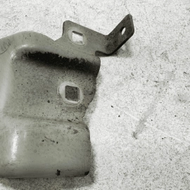 MERCEDES W222 S550 FRONT DRIVER SIDE FENDER CENTER BRACKET MOUNT OEM 2014-2017