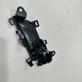 HONDA ACCORD REAR RIGHT PASSENGER SIDE DOOR INTERIOR HANDLE OEM 2018-2022 HONDA ACCORD REAR RIGHT PASSENGER SIDE DOOR INTERIOR HANDLE OEM 2018-2022