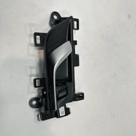 HONDA ACCORD REAR RIGHT PASSENGER SIDE DOOR INTERIOR HANDLE OEM 2018-2022 HONDA ACCORD REAR RIGHT PASSENGER SIDE DOOR INTERIOR HANDLE OEM 2018-2022