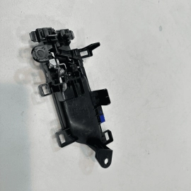 HONDA ACCORD REAR RIGHT PASSENGER SIDE DOOR INTERIOR HANDLE OEM 2018-2022 HONDA ACCORD REAR RIGHT PASSENGER SIDE DOOR INTERIOR HANDLE OEM 2018-2022