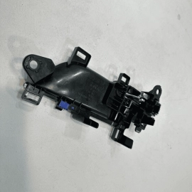 HONDA ACCORD REAR RIGHT PASSENGER SIDE DOOR INTERIOR HANDLE OEM 2018-2022 HONDA ACCORD REAR RIGHT PASSENGER SIDE DOOR INTERIOR HANDLE OEM 2018-2022