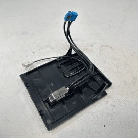 2014-2017 MERCEDES W222 S550 CENTER CONSOLE USB AUX MEDIA RETAINER PLATE OEM