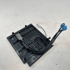 2014-2017 MERCEDES W222 S550 CENTER CONSOLE USB AUX MEDIA RETAINER PLATE OEM