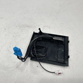 2014-2017 MERCEDES W222 S550 CENTER CONSOLE USB AUX MEDIA RETAINER PLATE OEM