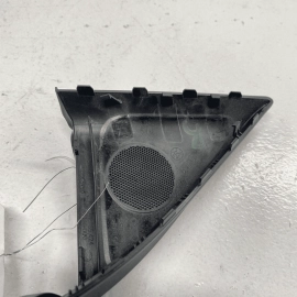 2015-2018 AUDI Q3 FRONT RIGHT DOOR TWEETER SPEAKER COVER TRIM OEM W / LANE