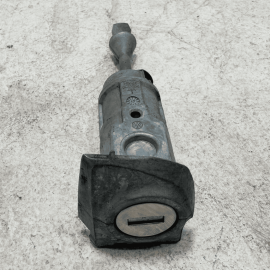 2018 - 2022 VOLKSWAGEN PASSAT DOOR LOCK CYLINDER W/O KEY OEM