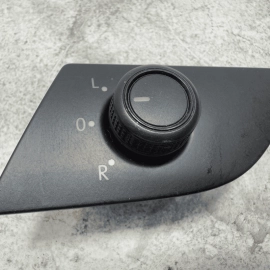 2012-2019 VOLKSWAGEN PASSAT FRONT LEFT DRIVER SIDE DOOR OUTER MIRROR SWITCH OEM