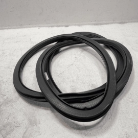VOLKSWAGEN PASSAT FRONT DRIVER SIDE DOOR BODY WEATHERSTRIP INNER SEAL 12-22 OEM