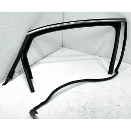 VOLKSWAGEN PASSAT SE 2012-2018 REAR PASSENGER DOOR WINDOW RUN CHANNEL SEAL OEM
