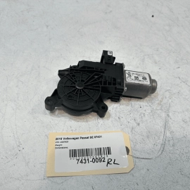 2012 - 2018 VOLKSWAGEN PASSAT SE REAR LEFT DOOR WINDOW GLASS MOTOR OEM