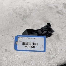 VOLKSWAGEN PASSAT FRONT PASSENGER DOOR WINDOW SWITCH W/ BEZEL COVER 2012-20 OEM