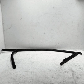 VOLKSWAGEN PASSAT FRONT PASSENGER DOOR WINDOW GLASS RUN CHANNEL SEAL 2012-22 OEM