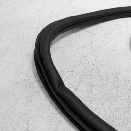 VOLKSWAGEN PASSAT FRONT PASSENGER DOOR BODY WEATHERSTRIP INNER SEAL 2012-22 OEM