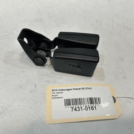 2012-2022 VOLKSWAGEN PASSAT REAR LEFT DRIVER & CENTER SIDE SEAT BELT BUCKLE OEM