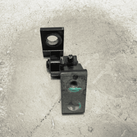 VOLKSWAGEN PASSAT 2012-2022 FRONT RIGHT PASSENGER SIDE DOOR UPPER HINGE OEM