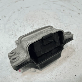 VOLKSWAGEN PASSAT ENGINE 2.0L MOTOR DRIVER SIDE MOUNT SUPPORT BRACKET 2012-2022