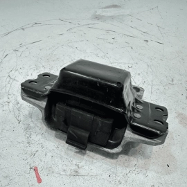 VOLKSWAGEN PASSAT ENGINE 2.0L MOTOR DRIVER SIDE MOUNT SUPPORT BRACKET 2012-2022