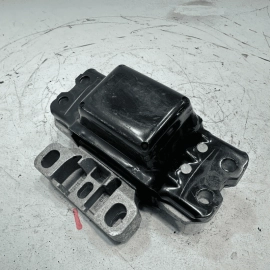 VOLKSWAGEN PASSAT ENGINE 2.0L MOTOR DRIVER SIDE MOUNT SUPPORT BRACKET 2012-2022