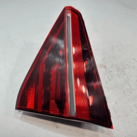 2017-2018 VOLKSWAGEN PASSAT LE TAILLIGHT RIGHT PASSENGER SIDE LED OEM DEFECT!