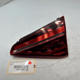 2017-2018 VOLKSWAGEN PASSAT LE TAILLIGHT RIGHT PASSENGER SIDE LED OEM DEFECT!