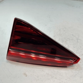 2017-2018 VOLKSWAGEN PASSAT LE TAILLIGHT RIGHT PASSENGER SIDE LED OEM DEFECT!