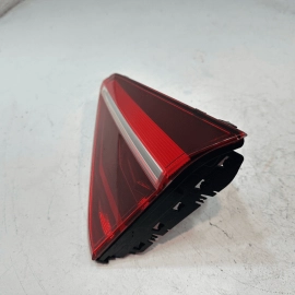 2017-2018 VOLKSWAGEN PASSAT LE TAILLIGHT RIGHT PASSENGER SIDE LED OEM DEFECT!