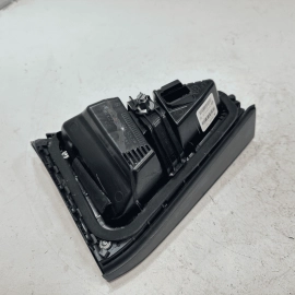 2017-2018 VOLKSWAGEN PASSAT LE TAILLIGHT RIGHT PASSENGER SIDE LED OEM DEFECT!