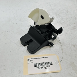 2018-2018 VOLKSWAGEN PASSAT LE TRUNK DECK LID LOCK LATCH ACTUATOR OEM