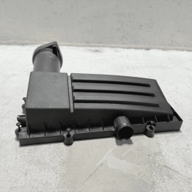 2018-2022 VW PASSAT 2.0L - Engine AIR Filter BOX / (UPPER) Cover OEM