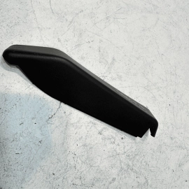 2016-2018 VOLKSWAGEN PASSAT LE REAR RIGHT SIDE INNER TAILLIGHT TRIM COVER OEM