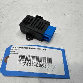 2016-2022 VOLKSWAGEN PASSAT FRONT LEFT OR RIGHT SEAT HEATE CONTROL MODULE OEM